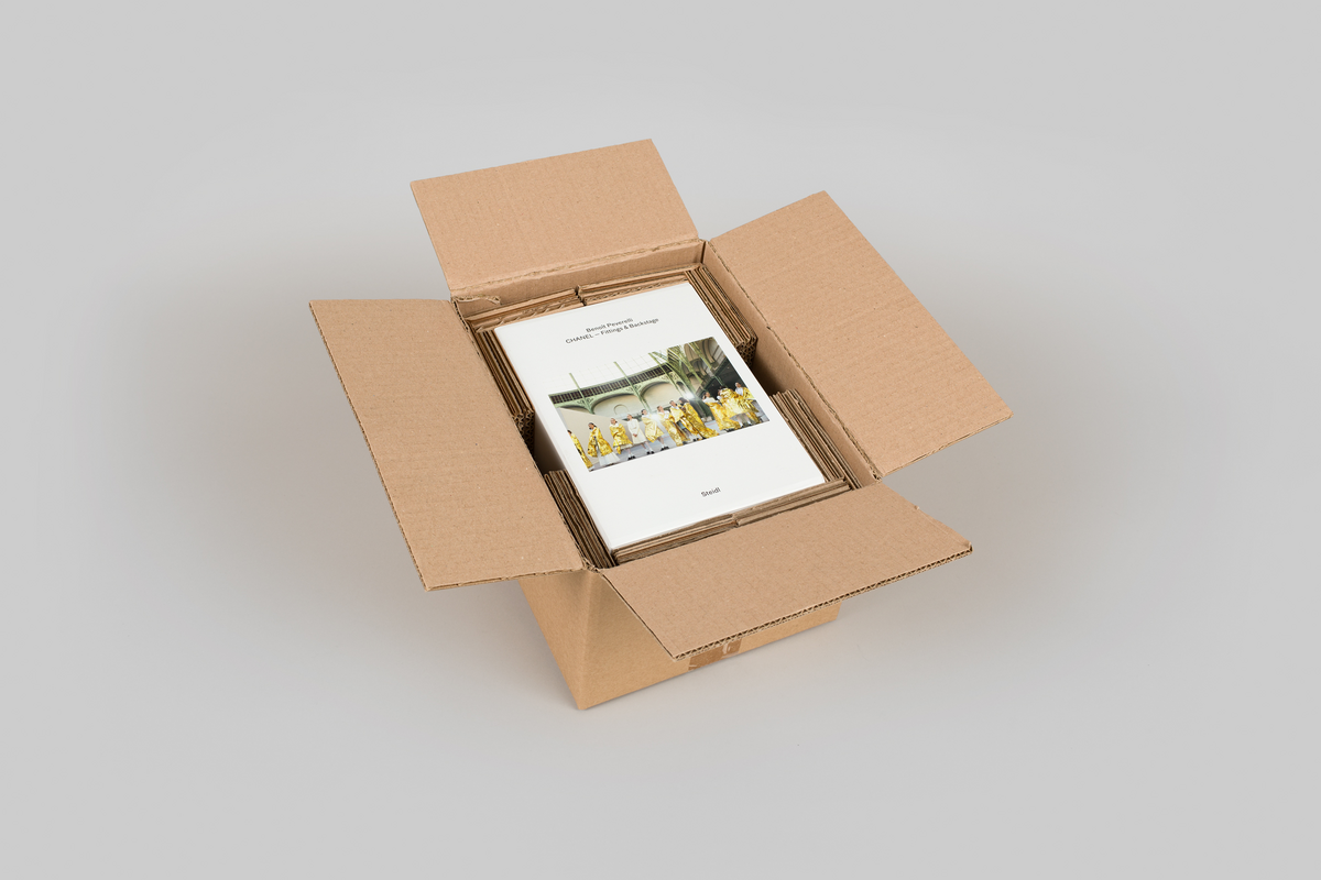 アート・デザイン・音楽 CHANEL Fittings and Backstage CHANEL – Fittings and Backstage - Benoît Peverelli - Steidl